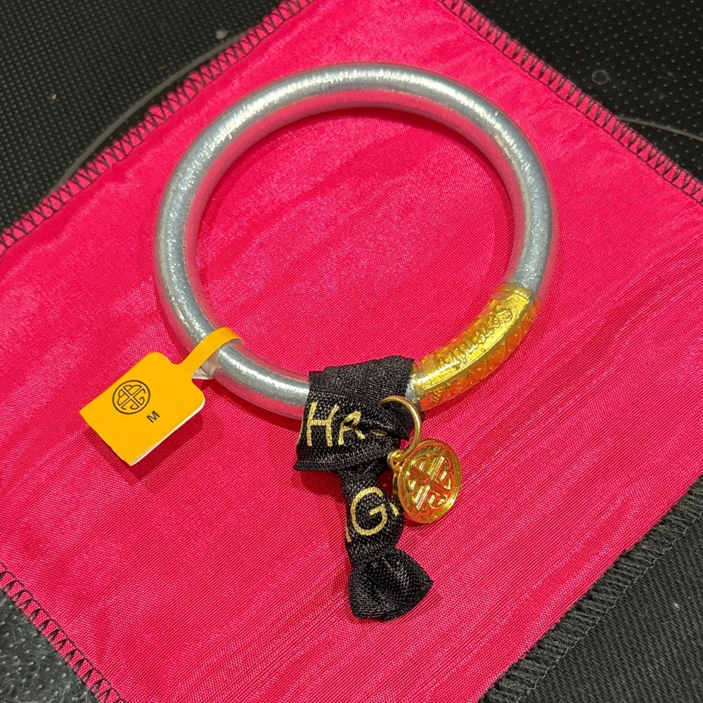 Budhagirl Tzubbie bangle. Size Medium